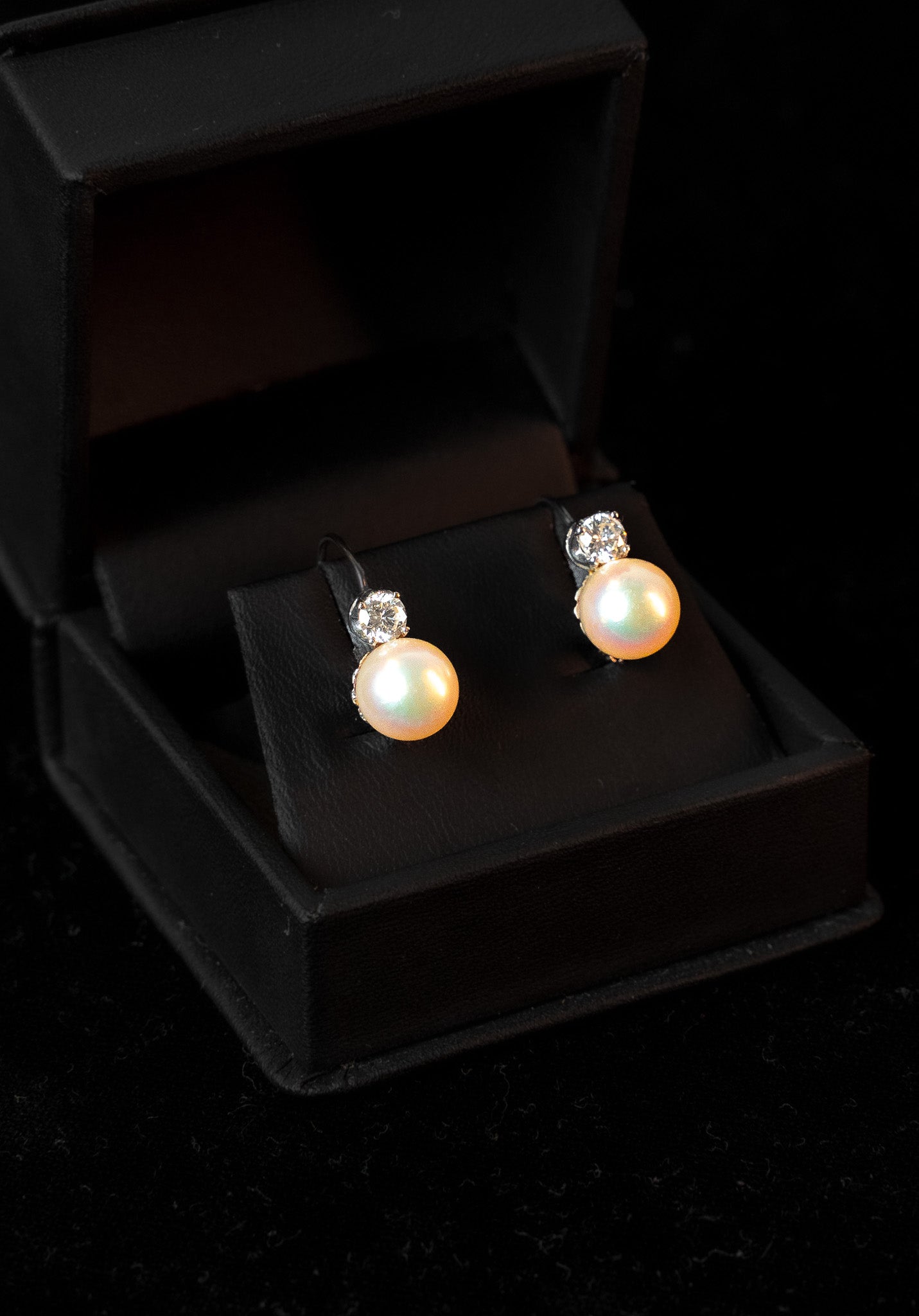 Juego de Anillo y Aretes con Perlas y Diamantes