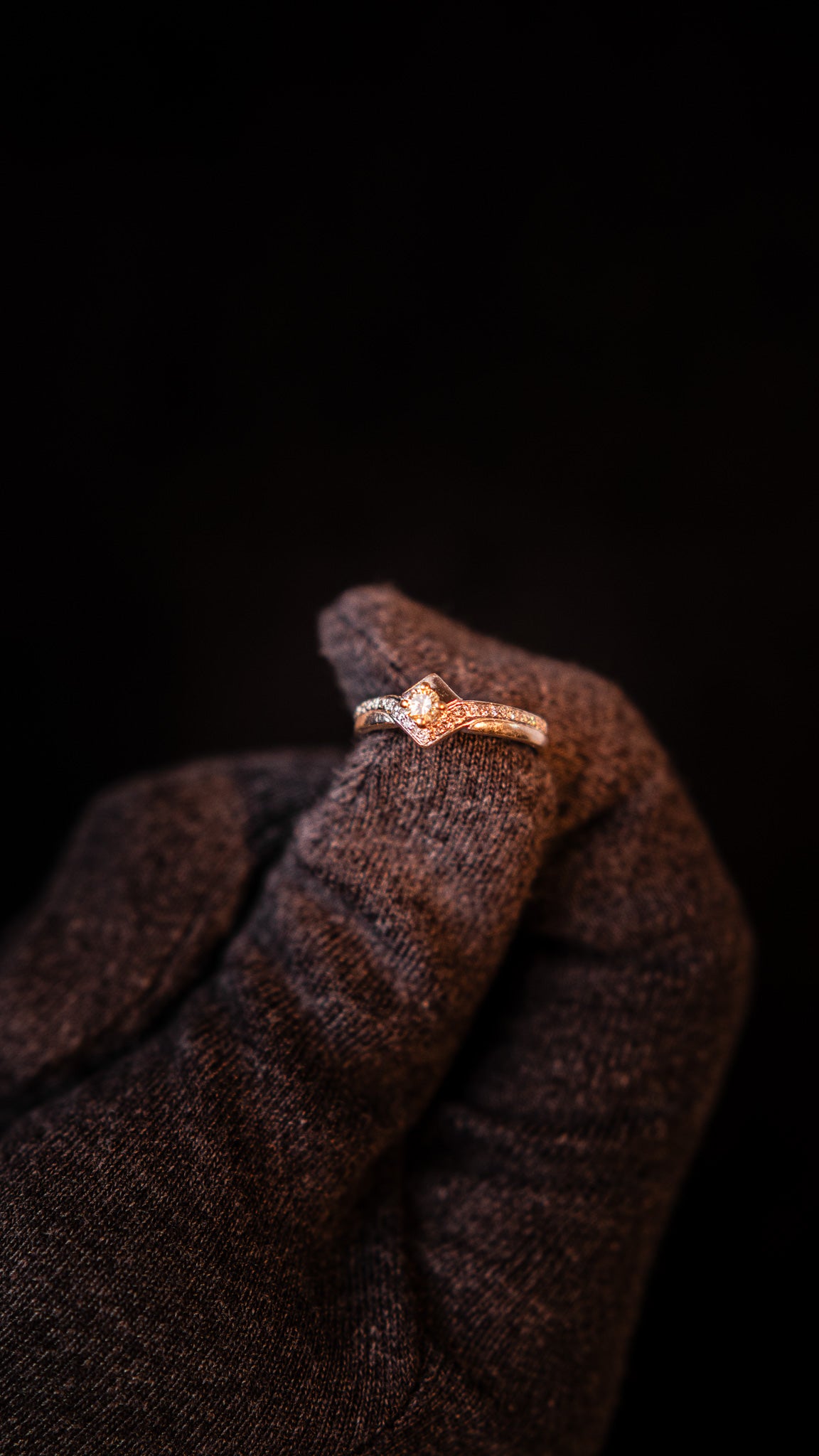 Anillo Pavé Rombo en Oro Blanco 14k