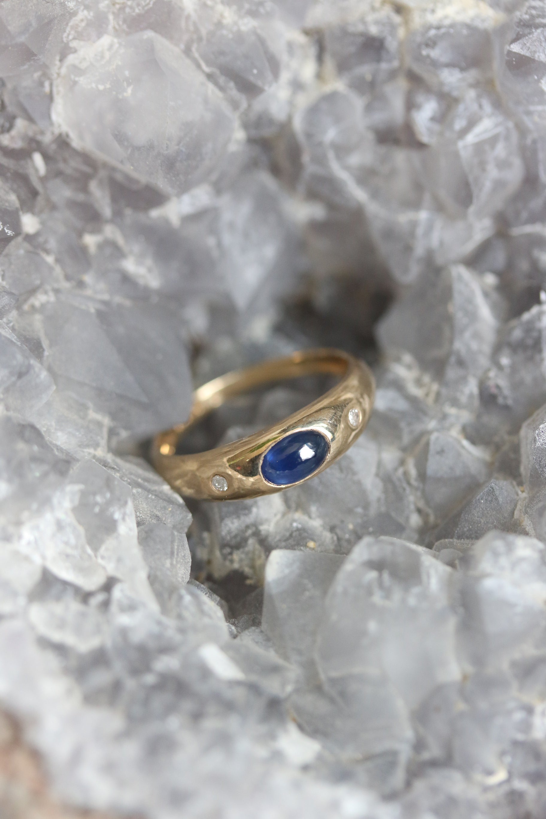 Anillo de Oro 14k con Zafiro y Brillantes
