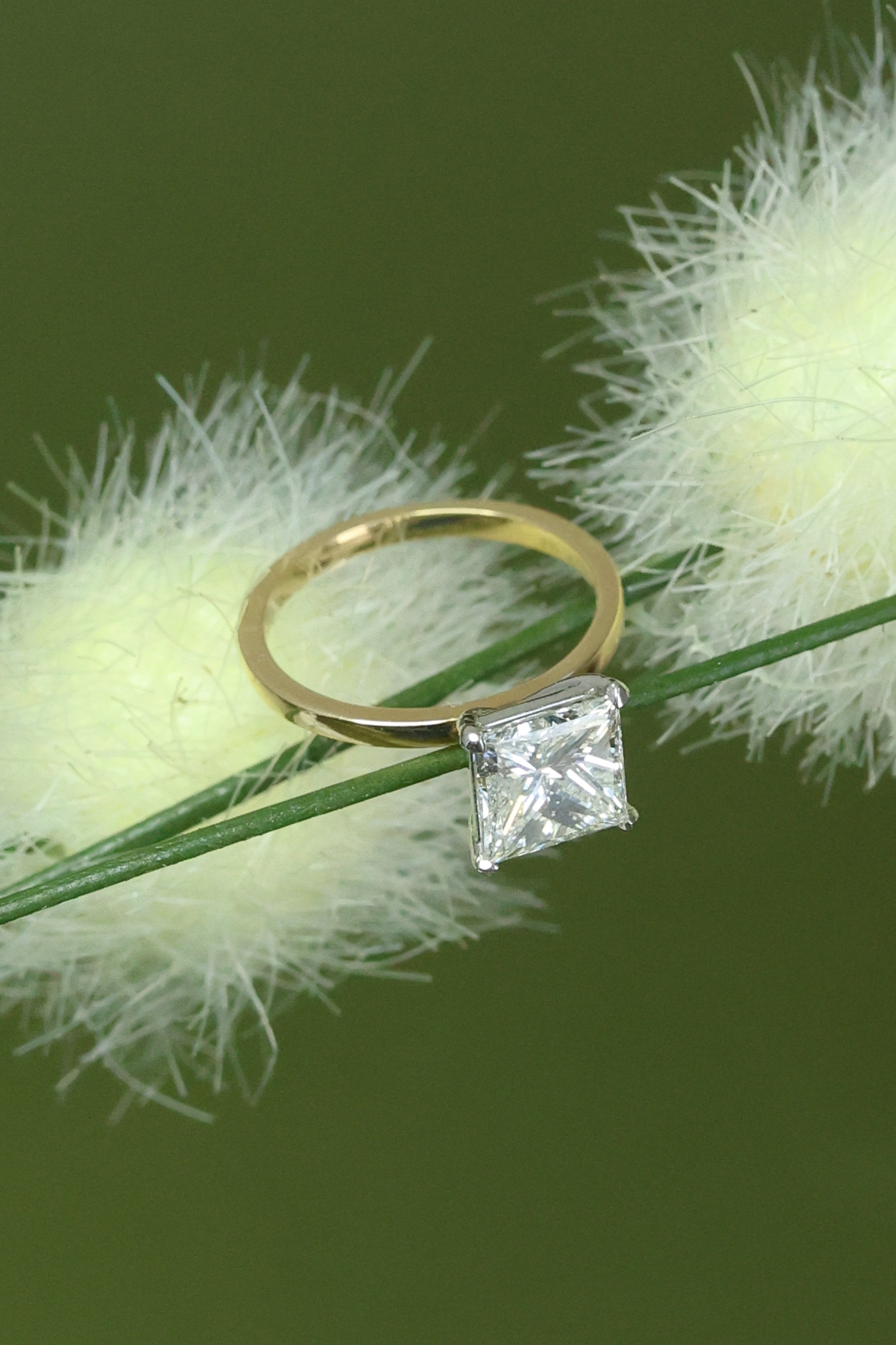 Anillo Oro Blanco 14k con Diamante Princess