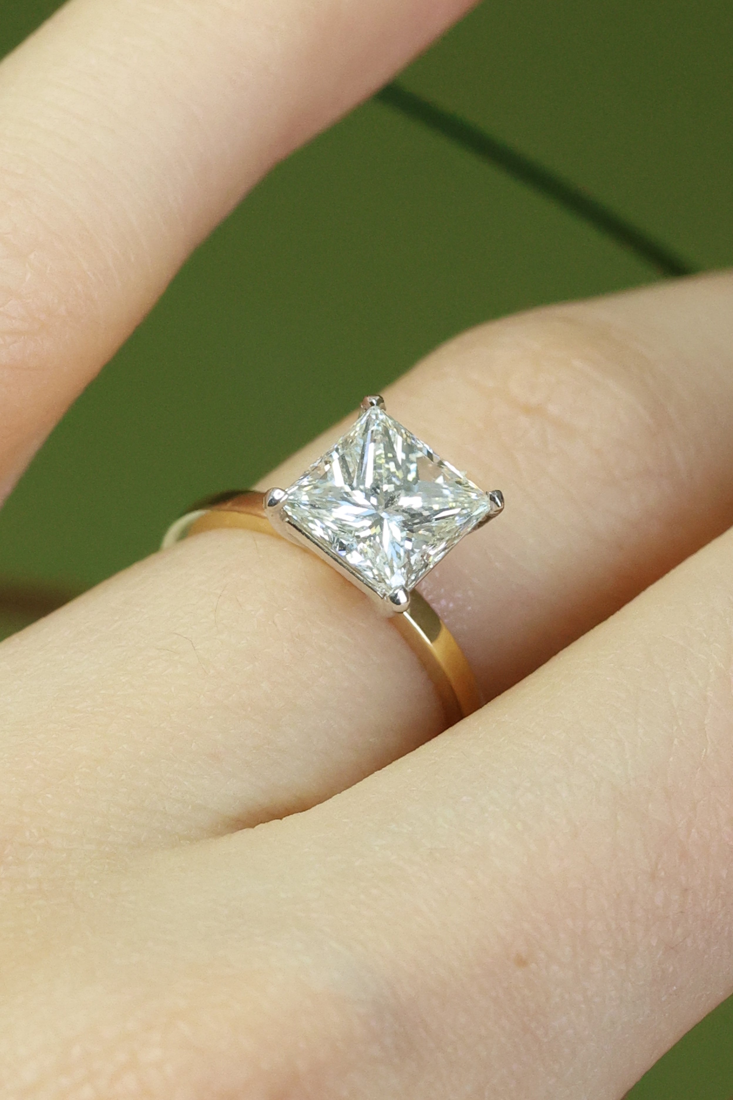 Anillo Oro Blanco 14k con Diamante Princess