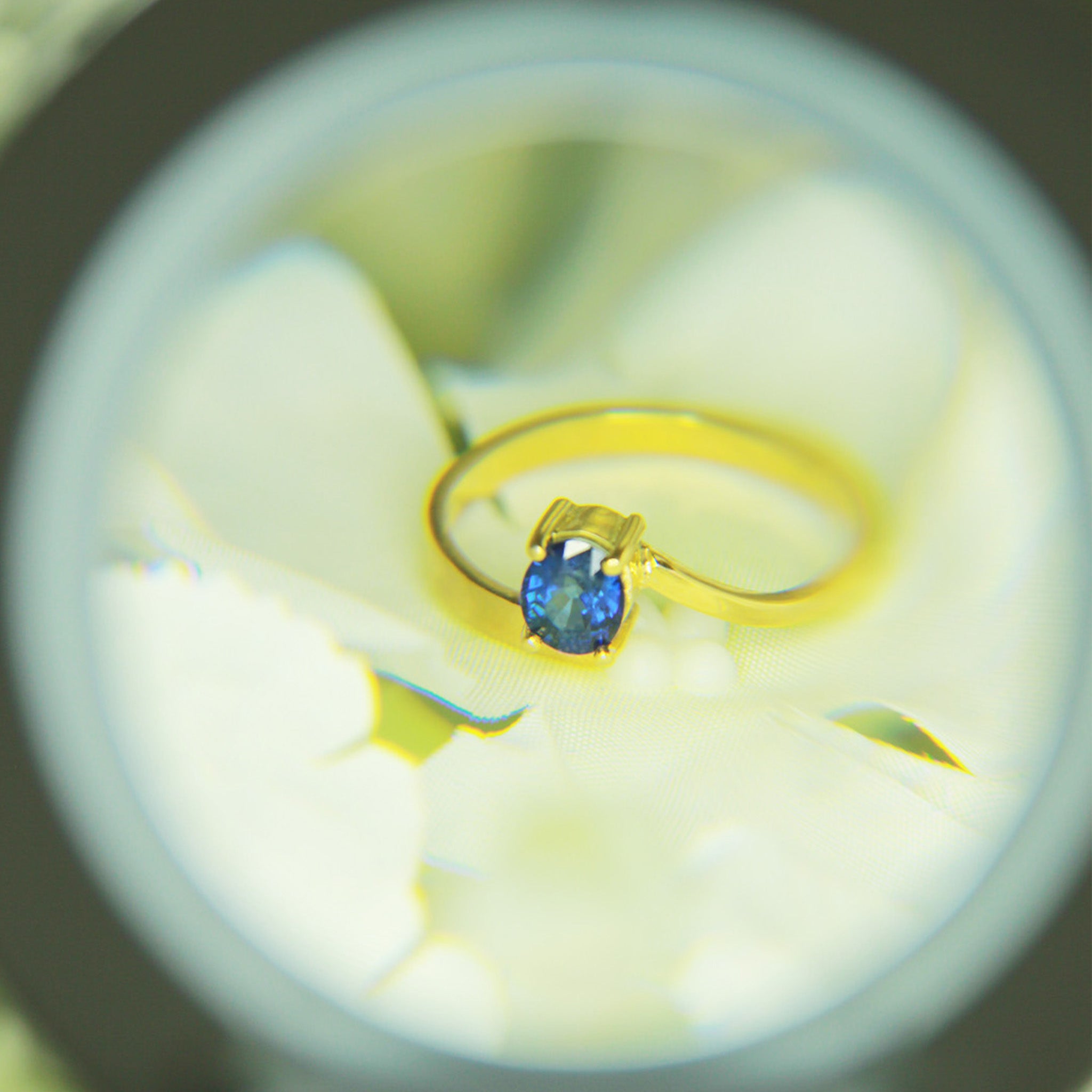 Anillo con Zafiro Azul
