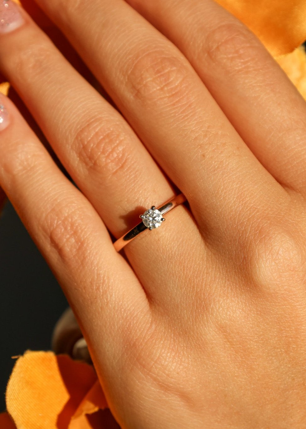 Anillo de Compromiso en Oro Rosa 14k con Diamante Natural 0.30ct
